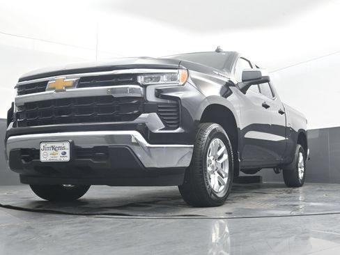 Used 2023 Chevrolet Silverado 1500 LT AWD/4WD image 27