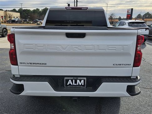 Used 2024 Chevrolet Silverado 1500 Custom image 10