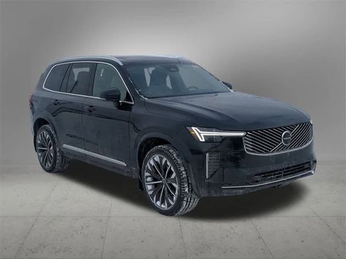 New 2026 Volvo XC90 B5 Plus image 8