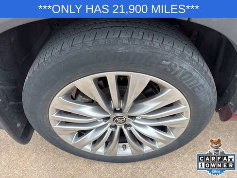 Used 2024 Toyota Highlander Platinum AWD/4WD image 36