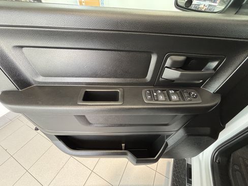 Used 2024 RAM 1500 Tradesman w/ Chrome Plus Package AWD/4WD image 10