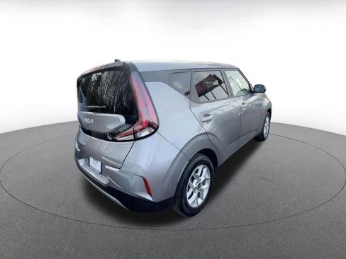 Used 2025 Kia Soul LX w/ LX Technology Package image 2