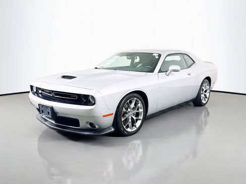 Used 2022 Dodge Challenger GT image 4