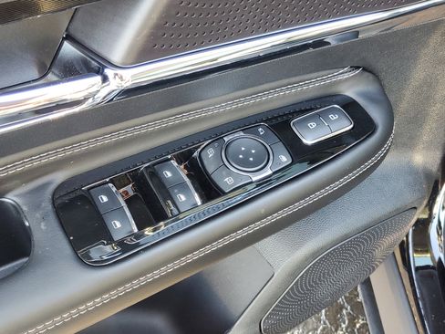 New 2026 Lincoln Corsair Premiere image 10