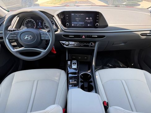 Used 2023 Hyundai Sonata SE w/ Cargo Package FWD image 2