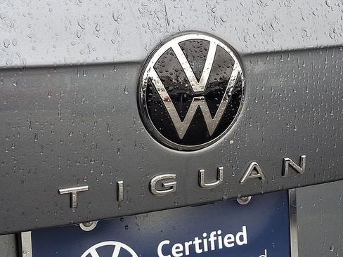 Certified 2023 Volkswagen Tiguan SE R-Line AWD/4WD image 31