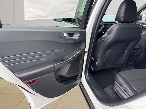 New 2026 Ford Escape ST-Line w/ Tech Pack #1 image 30