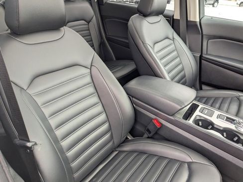 Used 2022 Ford Edge SEL w/ Convenience Package image 12