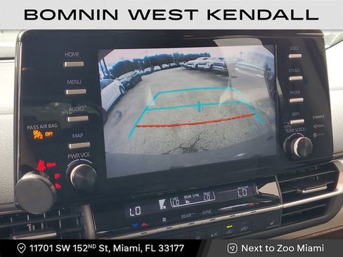 Used 2021 Toyota Sienna XLE image 25