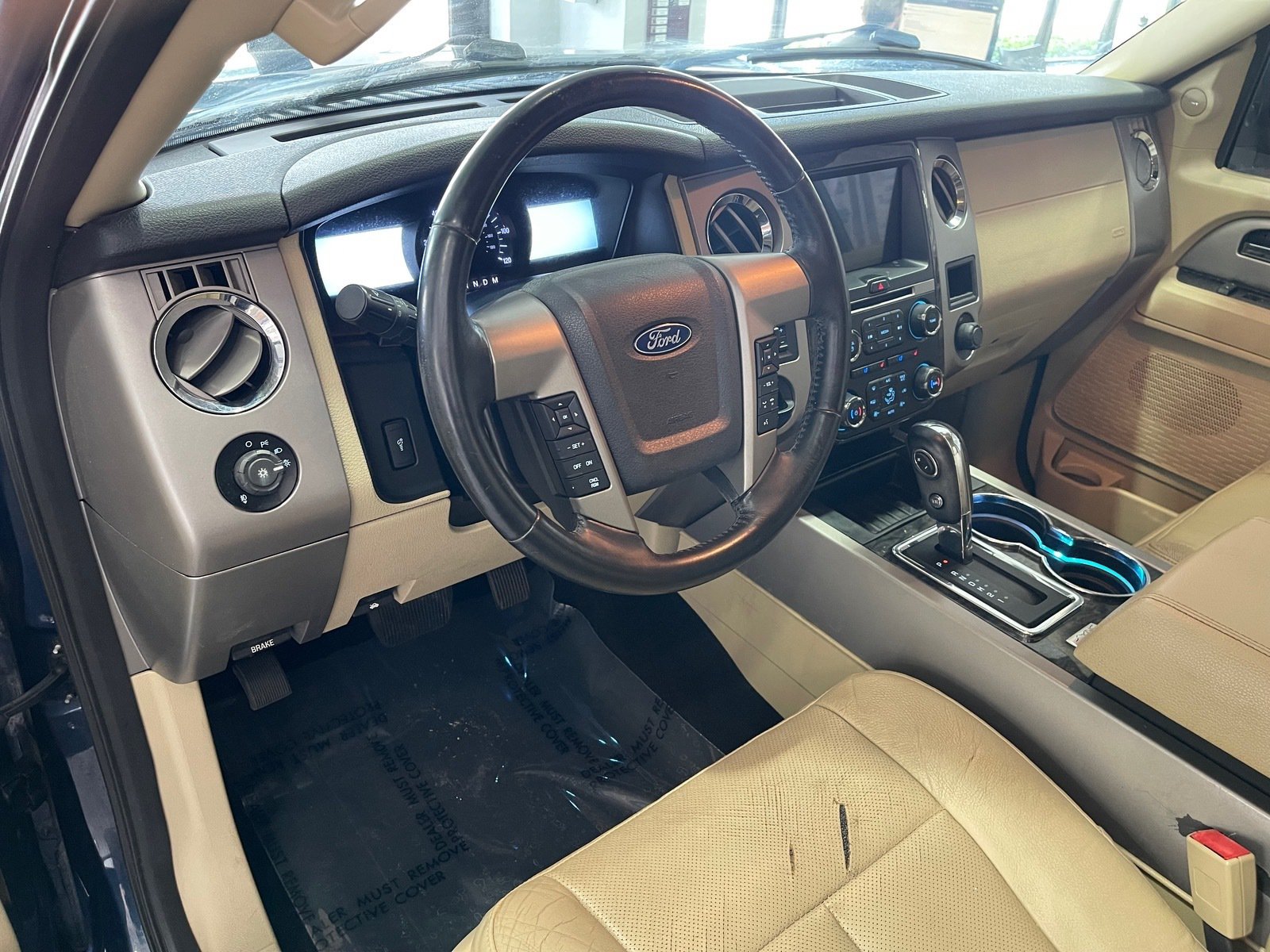 Used 2017 Ford Expedition Limited w/ Equipment Group 301A RWD image 26