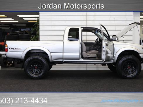 Used 2002 Toyota Tacoma 4x4 Xtracab V6 image 11