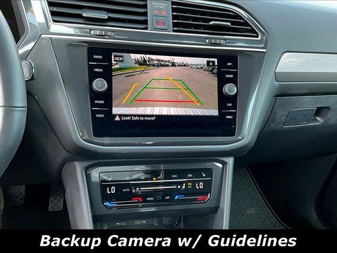 Used 2023 Volkswagen Tiguan SE image 5