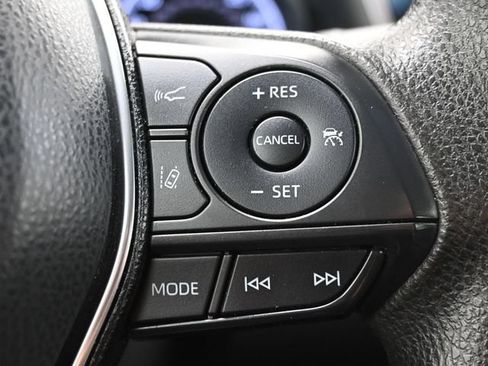 Used 2019 Toyota Camry LE FWD image 24