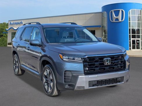 New 2026 Honda Pilot Touring image 7