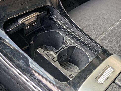 Used 2025 Mercedes-Benz C 300 Sedan image 19