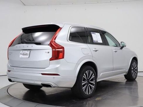 Used 2021 Volvo XC90 T6 Momentum image 5