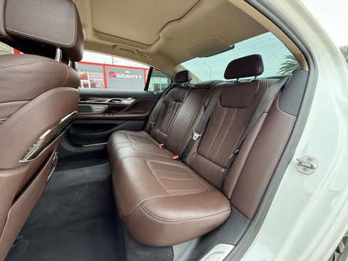 Used 2020 BMW 740i xDrive w/ Cold Weather Package image 15