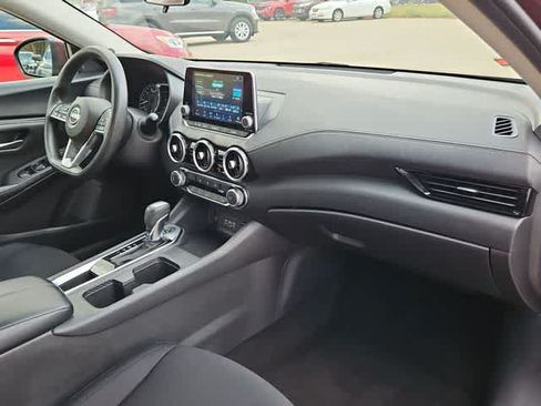 Used 2024 Nissan Sentra SV FWD image 19