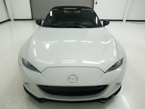 Used 2016 MAZDA MX-5 Miata Club w/ Brembo/BBS Package RWD image 2