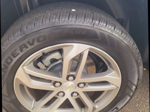 Used 2017 Chevrolet Equinox Premier w/ Enhanced Convenience Package image 13