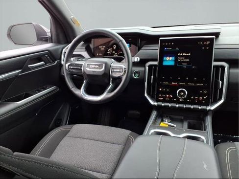 Used 2025 GMC Acadia Elevation image 11