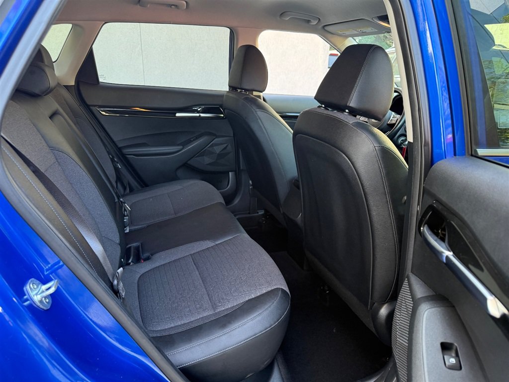 Used 2021 Kia Seltos S FWD image 5