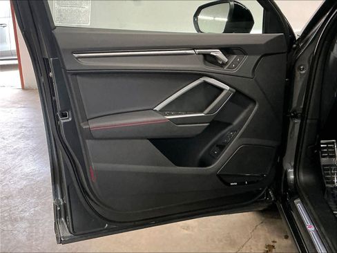 Certified 2025 Audi Q3 2.0T Premium Plus w/ Premium Plus Package image 26