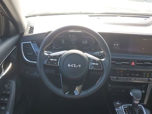 Certified 2025 Kia Seltos S FWD image 12