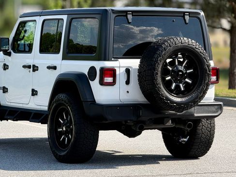 Used 2018 Jeep Wrangler Unlimited Sport S AWD/4WD image 47