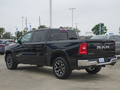 Used 2025 RAM 1500 Laramie AWD/4WD image 4