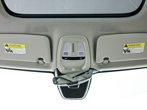 Used 2026 Volvo XC40 B4 Plus w/ Protection Package Premier FWD image 20