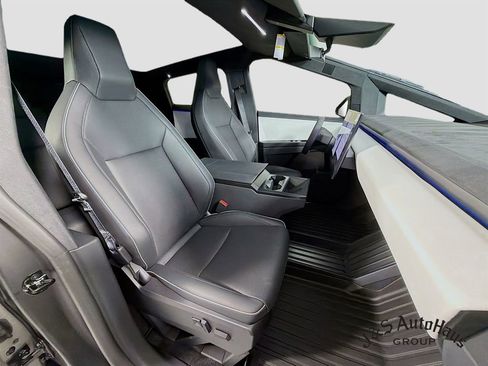 Used 2024 Tesla Cybertruck Cyberbeast AWD/4WD image 35