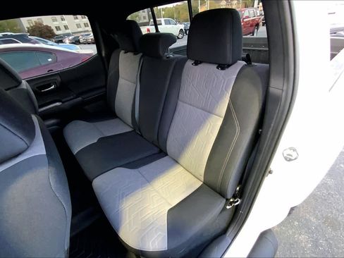 Used 2023 Toyota Tacoma TRD Sport w/ Technology Package image 20