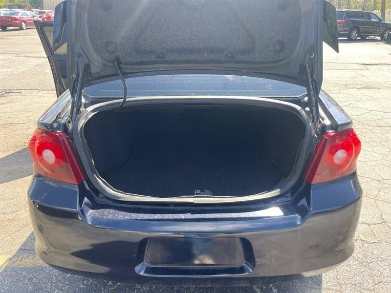 Used 2012 Dodge Avenger SE FWD image 14