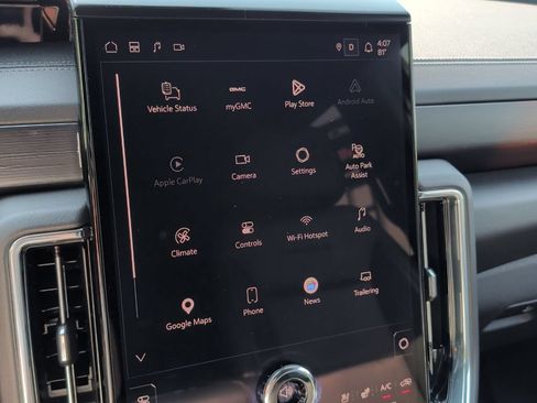Used 2025 GMC Yukon XL Denali AWD/4WD image 19