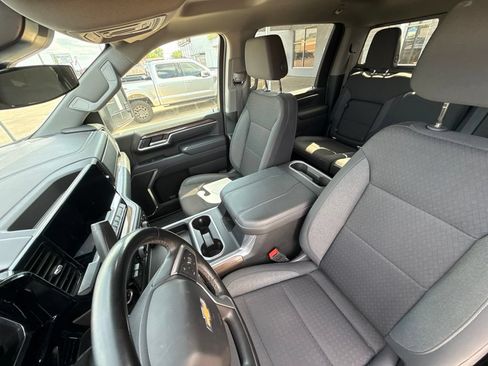 Used 2025 Chevrolet Silverado 3500 LT AWD/4WD image 9