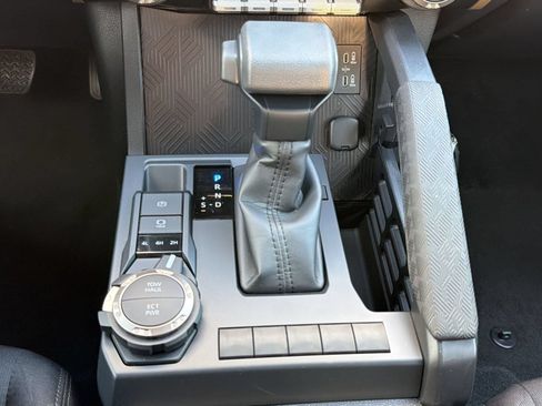 Used 2026 Toyota Tacoma SR5 AWD/4WD image 19