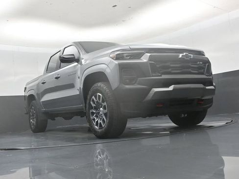 Used 2024 Chevrolet Colorado Z71 w/ Z71 Convenience Package 2 AWD/4WD image 44
