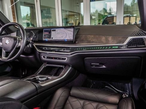 Used 2024 BMW X5 sDrive40i w/ Premium Package RWD image 17