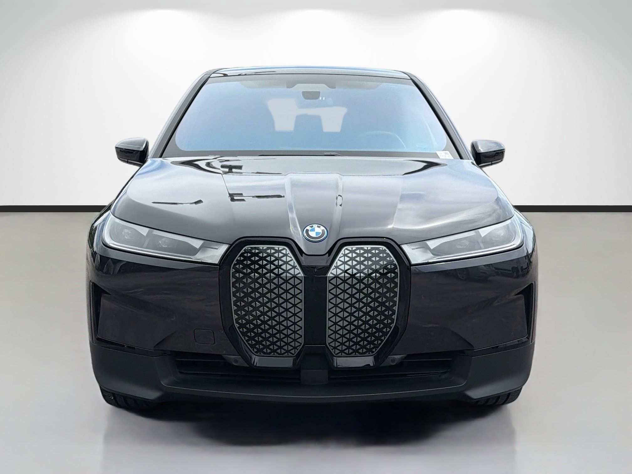Used 2024 BMW iX xDrive50 w/ Convenience Package AWD/4WD image 8