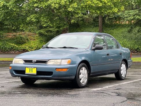 Used 1995 Toyota Corolla DX image 1