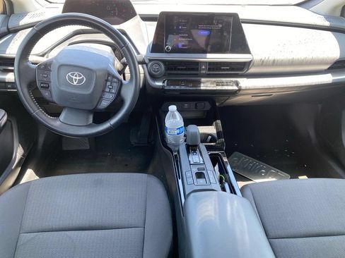 Used 2024 Toyota Prius LE FWD image 10