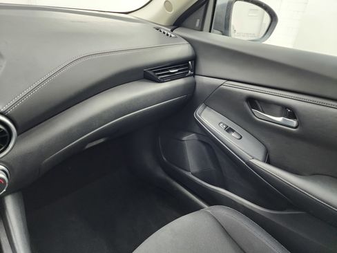 Used 2023 Nissan Sentra SV image 13