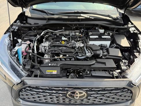 Certified 2023 Toyota Corolla Cross LE w/ Moonroof Package AWD/4WD image 35