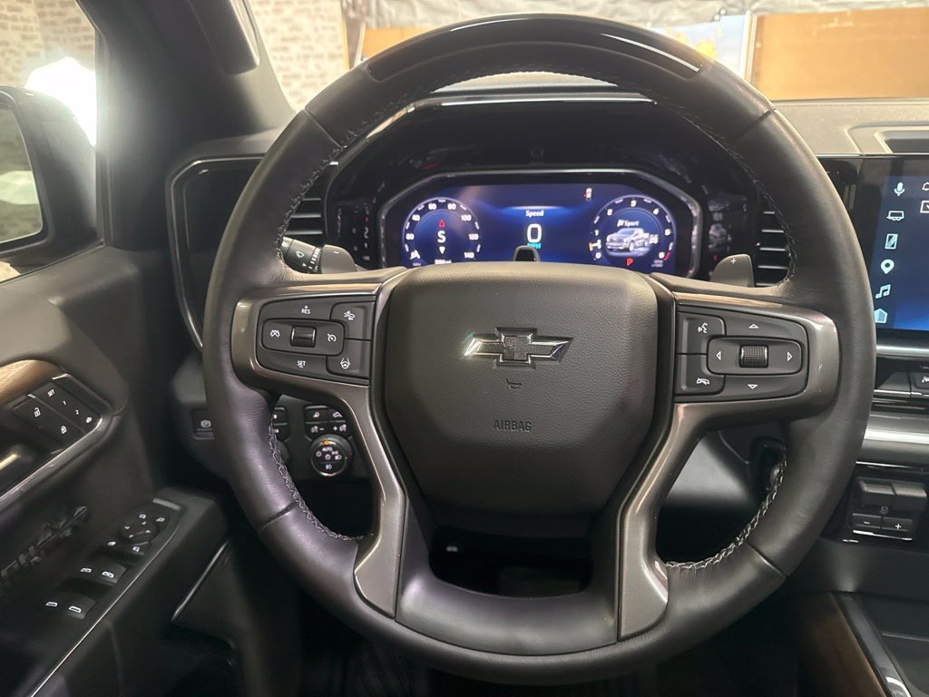 Used 2026 Chevrolet Silverado 1500 High Country w/ Midnight Edition AWD/4WD image 19