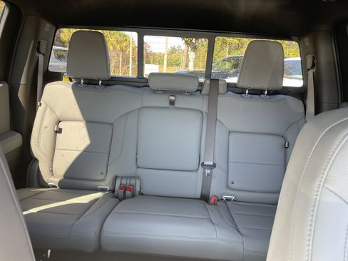 New 2026 GMC Sierra 1500 SLT w/ SLT Premium Plus Package image 40