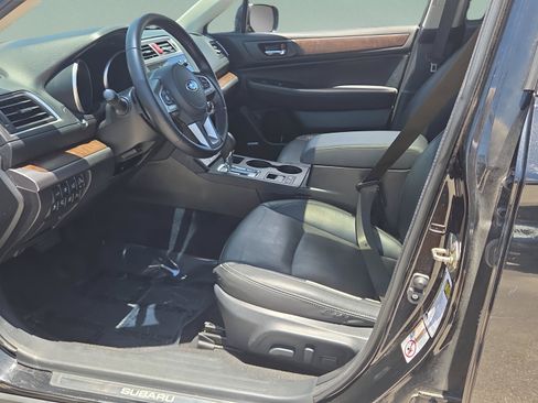 Used 2016 Subaru Outback 2.5i Limited AWD/4WD image 9