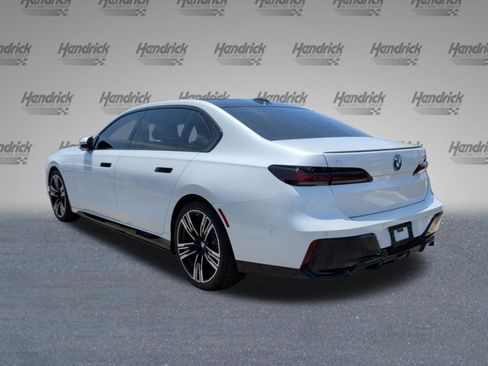 Certified 2025 BMW i7 eDrive50 w/ M Sport Package RWD image 9