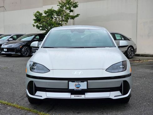 New 2025 Hyundai Ioniq 6 SEL image 2