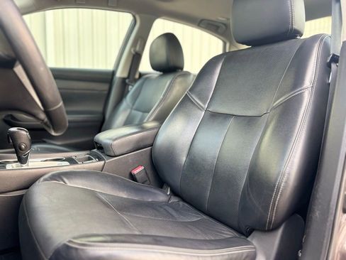 Used 2016 Nissan Altima 2.5 SL w/ 2.5 Technology Package image 11